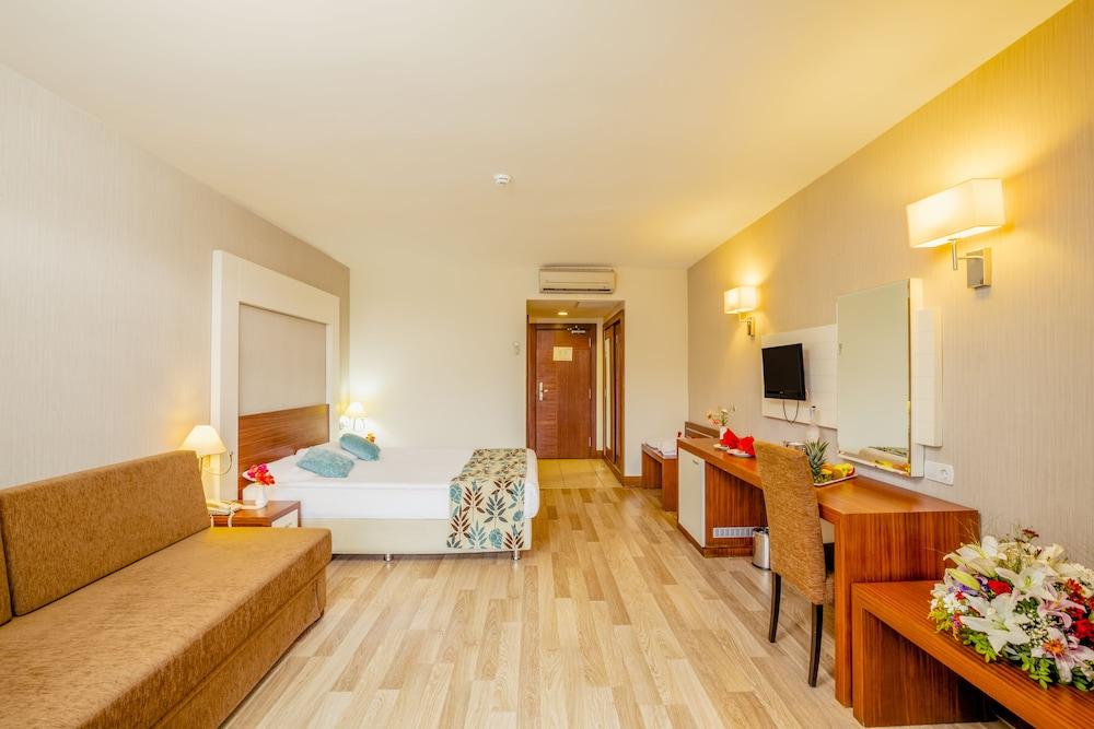 Greenwood Kemer Resort Εξωτερικό φωτογραφία